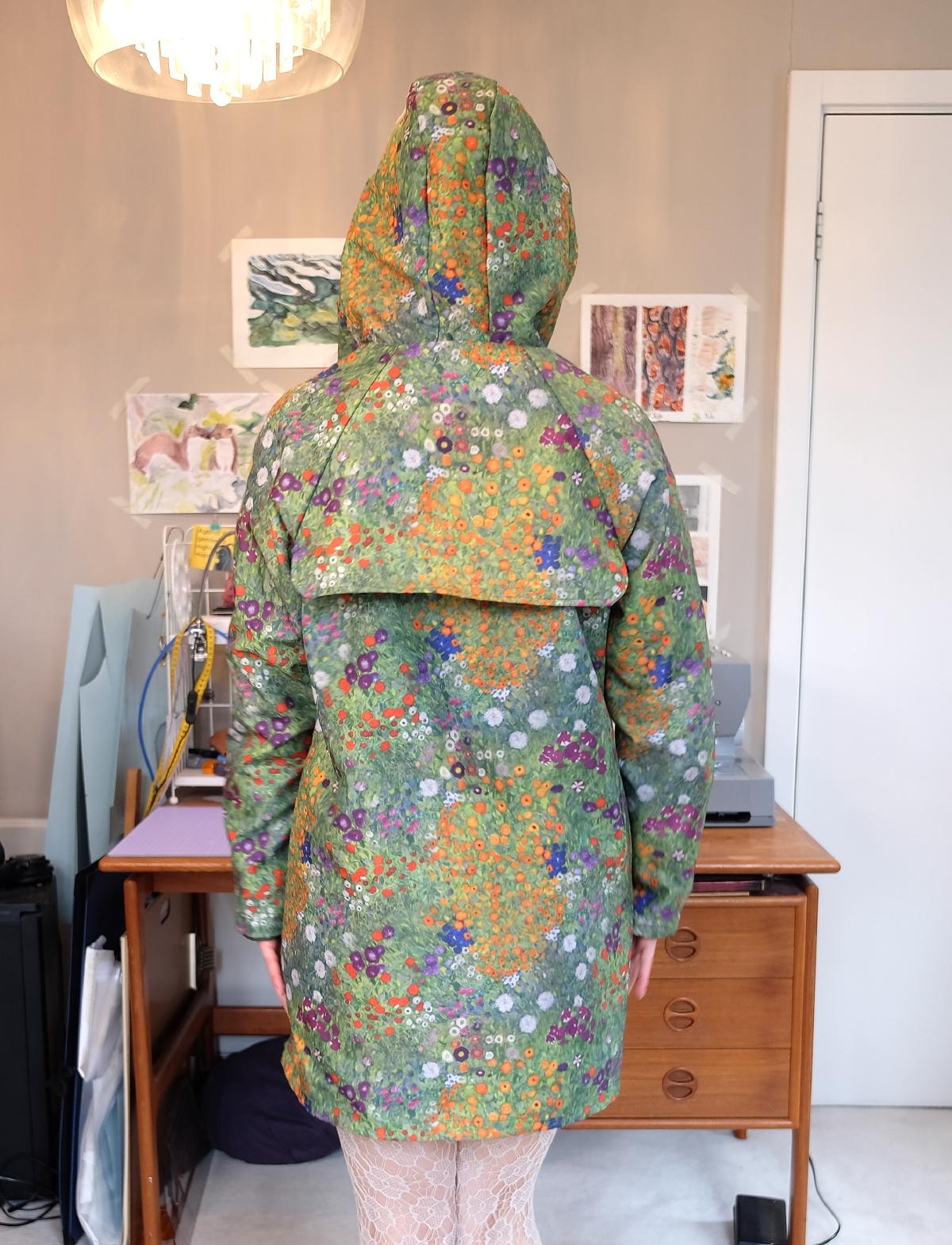 The storm flap is quite perfectly pattern-matched with the back of the coat!